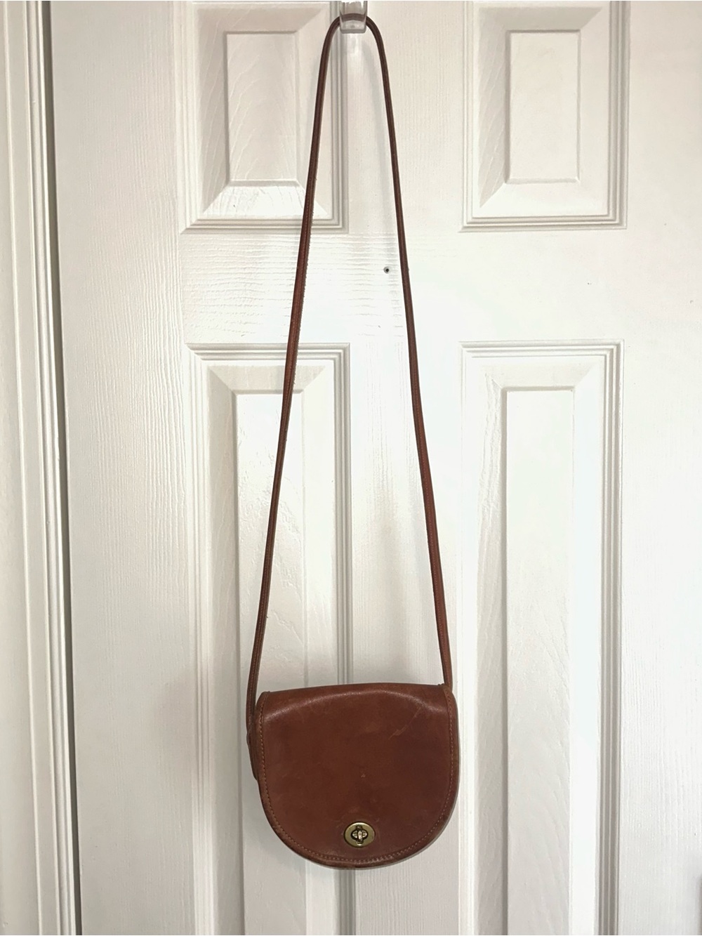 Vintage Coach Half Moon Crossbody Purse - Picture 3 of 6